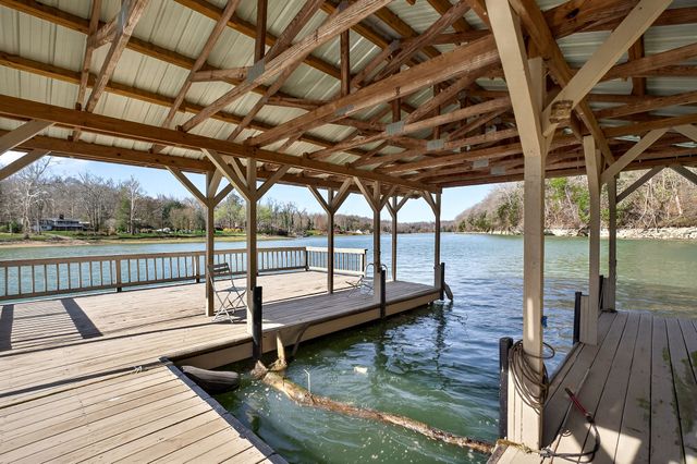 142 Rayahs Way, Quebeck, TN 38579