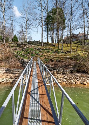 142 Rayahs Way, Quebeck, TN 38579