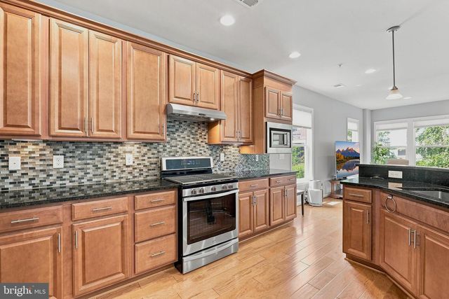 138 DENISON ST, Fredericksburg, VA 22406