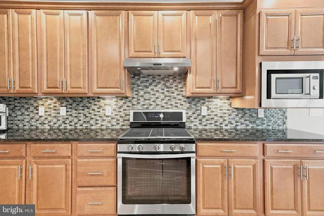 138 DENISON ST, Fredericksburg, VA 22406