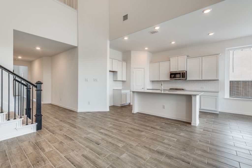 1033 Rosebay Drive, Justin, TX 76247 — photo 5