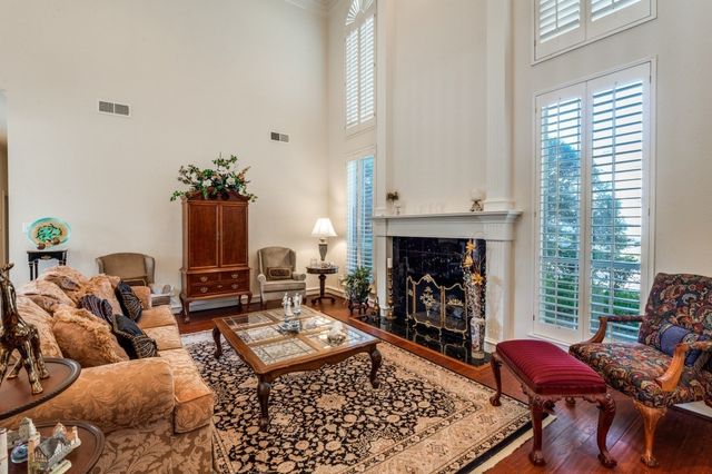 5140 Quail Lake Drive, Dallas, TX 75287