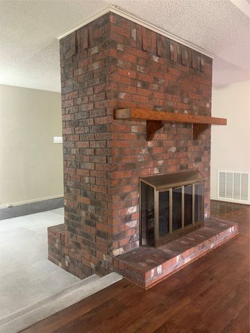 7612 Mary Drive, North Richland Hills, TX 76180