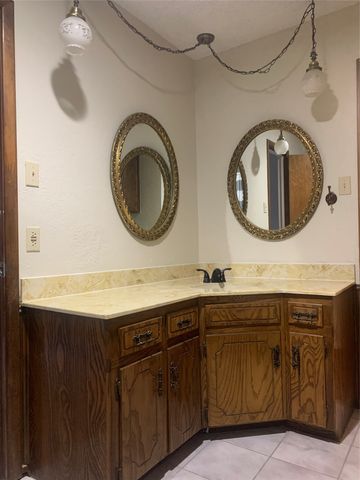 7612 Mary Drive, North Richland Hills, TX 76180