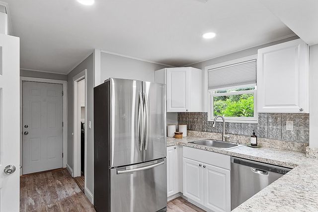 193 Saint Mary St, Needham, MA 02494