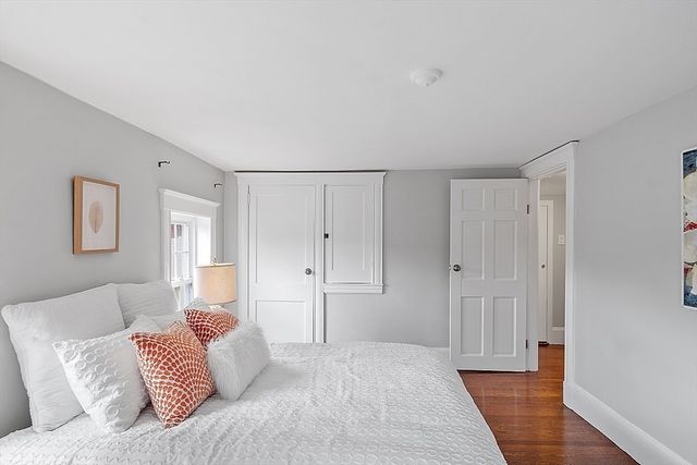 193 Saint Mary St, Needham, MA 02494