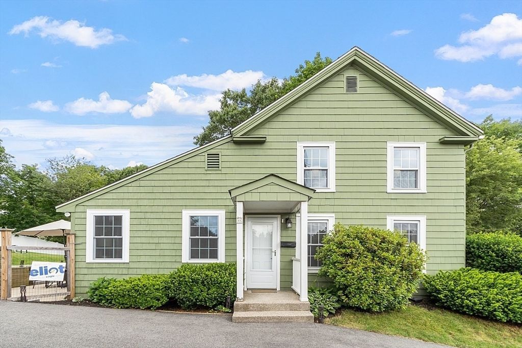 193 Saint Mary St, Needham, MA 02494