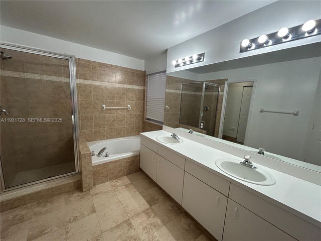 16120 Opal Creek Dr, Weston, FL 33331