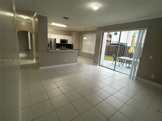 16120 Opal Creek Dr, Weston, FL 33331