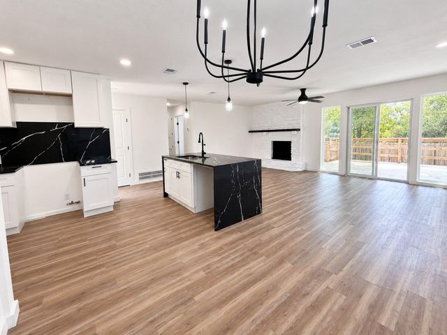 6907 Tulane DR, Austin, TX 78723