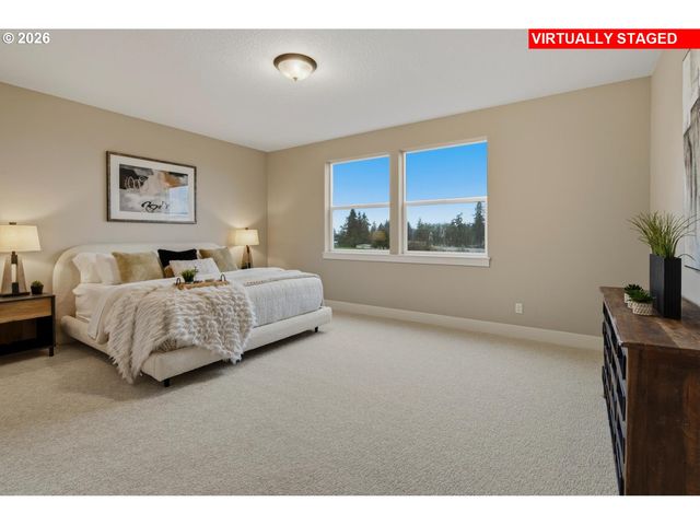 16132 SERRES FARMS Way, Oregon City, OR 97045