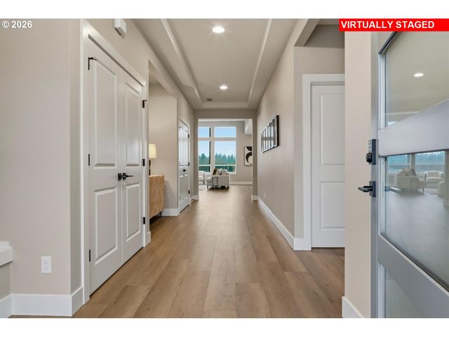 16132 SERRES FARMS Way, Oregon City, OR 97045