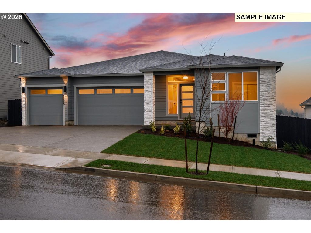 16132 SERRES FARMS Way, Oregon City, OR 97045