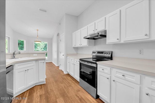 1600 RUSTLING Drive, Fleming Island, FL 32003