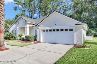 1600 RUSTLING Drive, Fleming Island, FL 32003