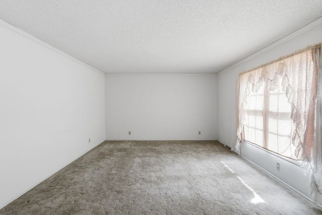 8220 E Brentmoor St, Wichita, KS 67206