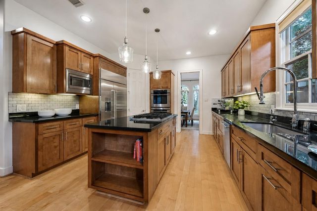 4010 Milton Street, Houston, TX 77005