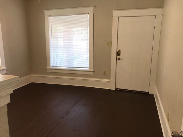 1118 N Zang Boulevard 101, Dallas, TX 75203