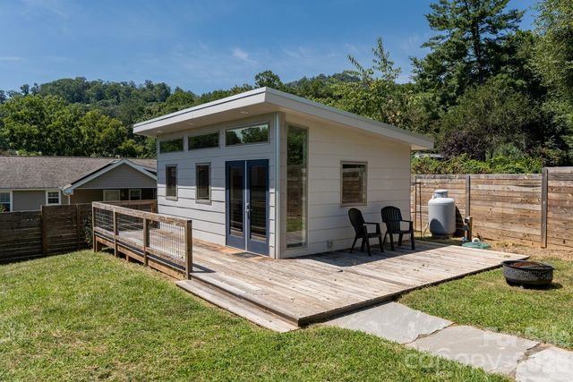 408 Old Haw Creek Road, Asheville, NC 28805