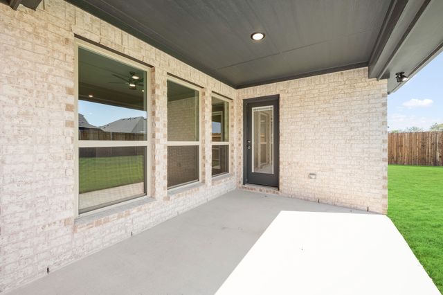 1211 Anderson Drive, Trenton, TX 75490