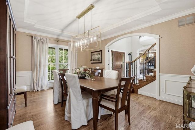 121 Ballas Court, Town And Country, MO 63131