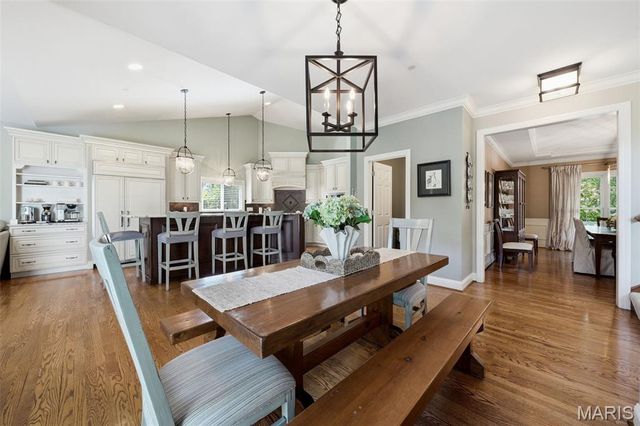 121 Ballas Court, Town And Country, MO 63131