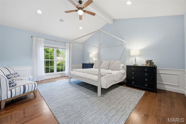 121 Ballas Court, Town And Country, MO 63131