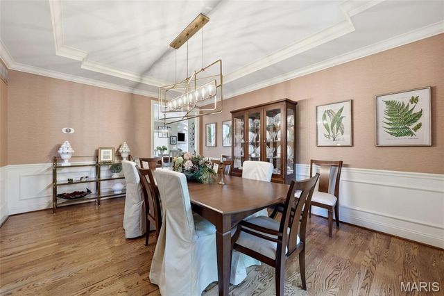 121 Ballas Court, Town And Country, MO 63131