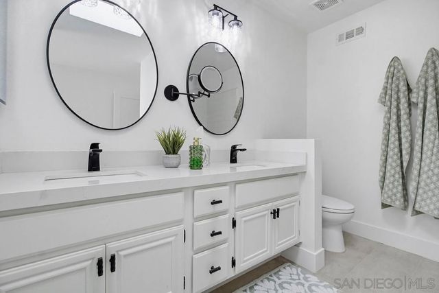 12795 Via Moura, San Diego, CA 92128