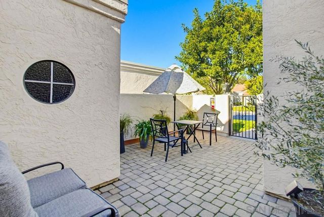 12795 Via Moura, San Diego, CA 92128