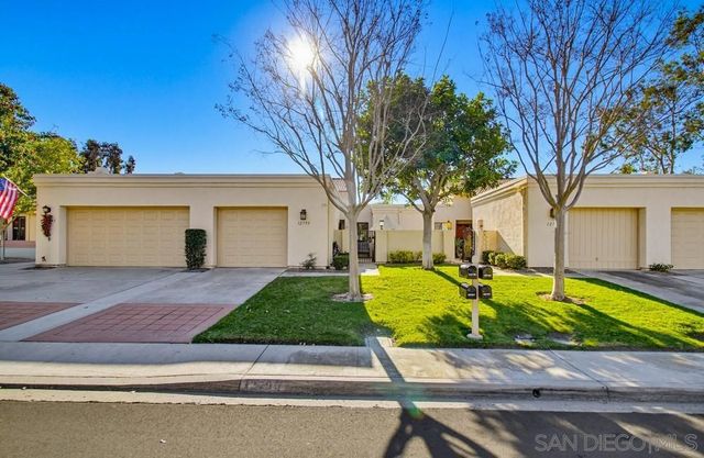 12795 Via Moura, San Diego, CA 92128