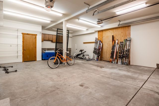 510 Forest Glen Road, Olympic Valley, CA 96146