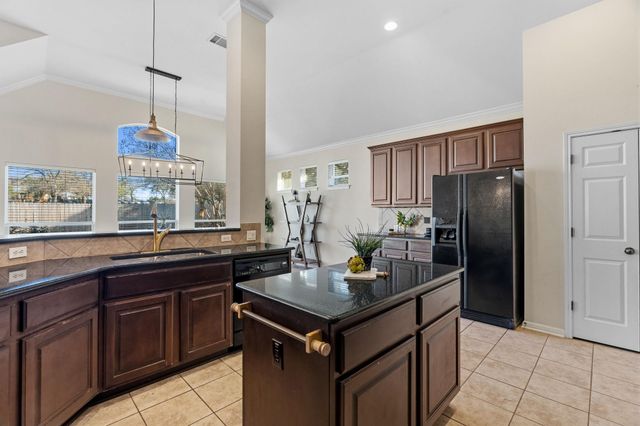 9613 INDINA HILLS DR, Austin, TX 78717