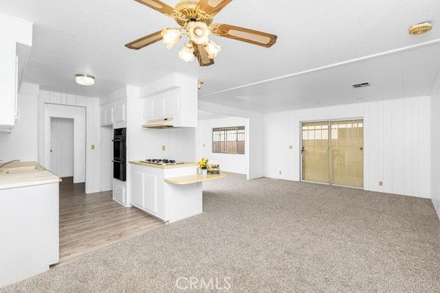 793 W Johnston, Hemet, CA 92543