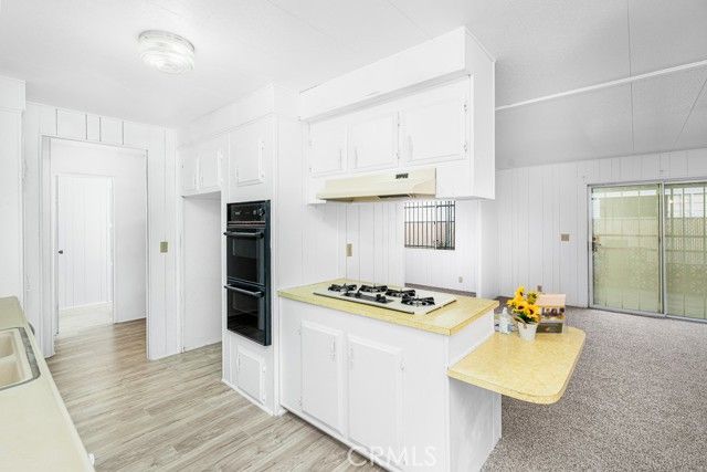 793 W Johnston, Hemet, CA 92543