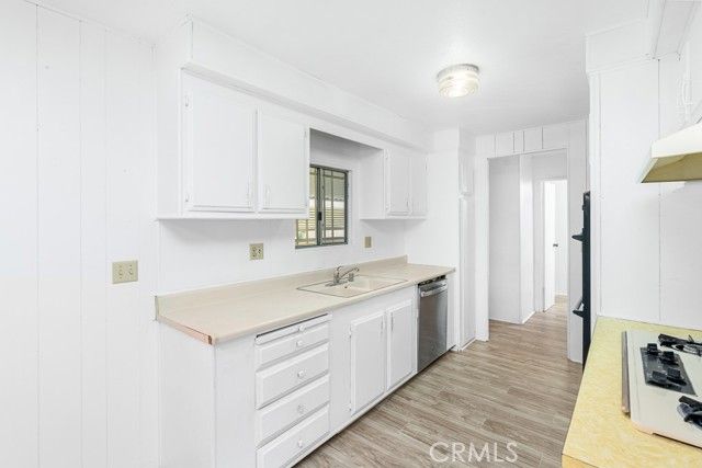 793 W Johnston, Hemet, CA 92543