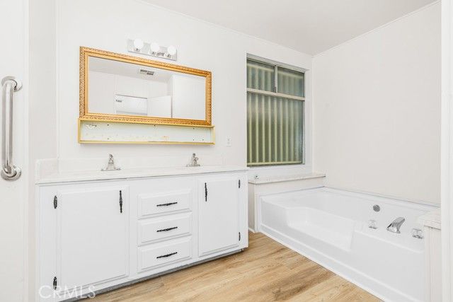 793 W Johnston, Hemet, CA 92543