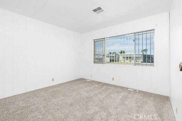 793 W Johnston, Hemet, CA 92543