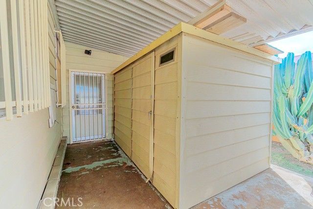 793 W Johnston, Hemet, CA 92543