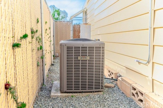 793 W Johnston, Hemet, CA 92543