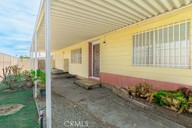 793 W Johnston, Hemet, CA 92543