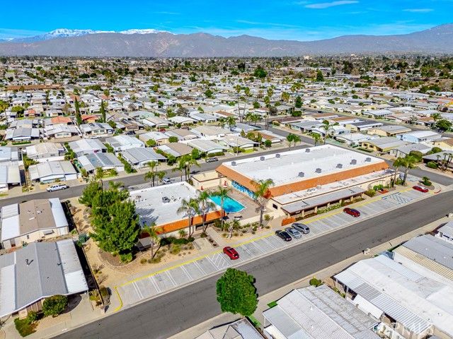 793 W Johnston, Hemet, CA 92543