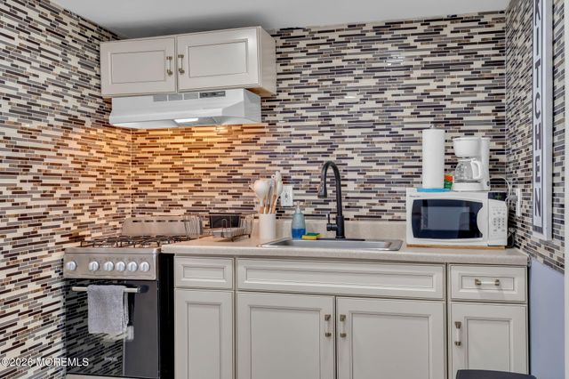 41 Lincoln Avenue, Seaside Heights, NJ 08751