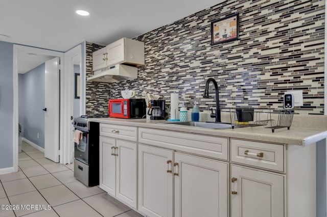 41 Lincoln Avenue, Seaside Heights, NJ 08751