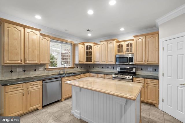 5725 CARIBBEAN CT, Haymarket, VA 20169