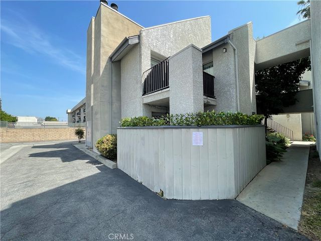 20155 Keswick Street 106, Winnetka, CA 91306