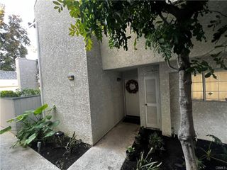 20155 Keswick Street 106, Winnetka, CA 91306