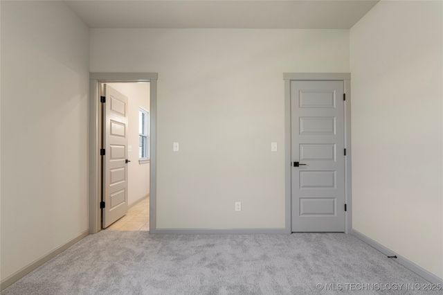 2070 E 136th Place S, Bixby, OK 74008