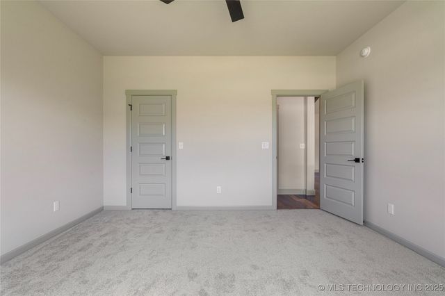 2070 E 136th Place S, Bixby, OK 74008