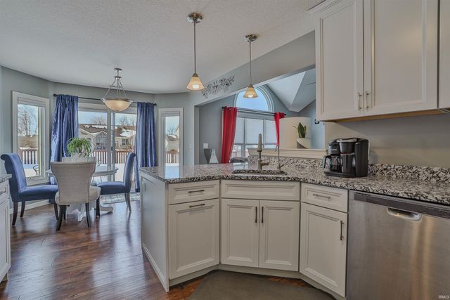 2111 Highlander Drive, Warsaw, IN 46580